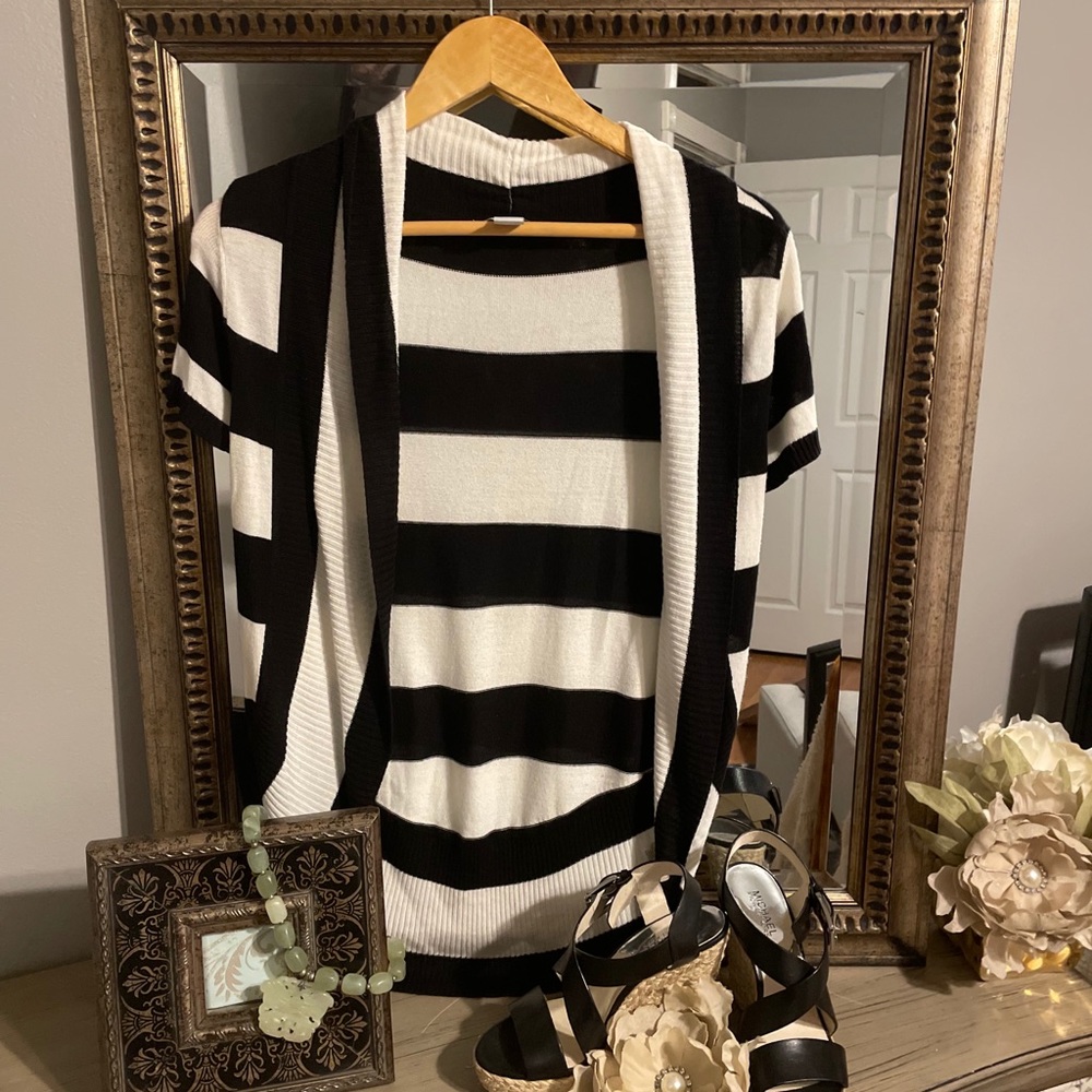 Black and white open cardigan